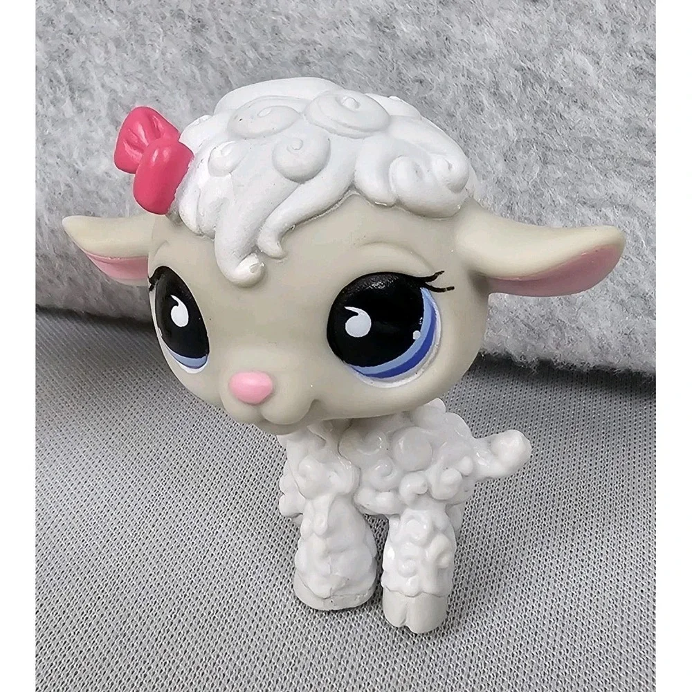 Littlest Pet Shop Hasbro LPS White Lamb #376 and Tan Lamb #1003